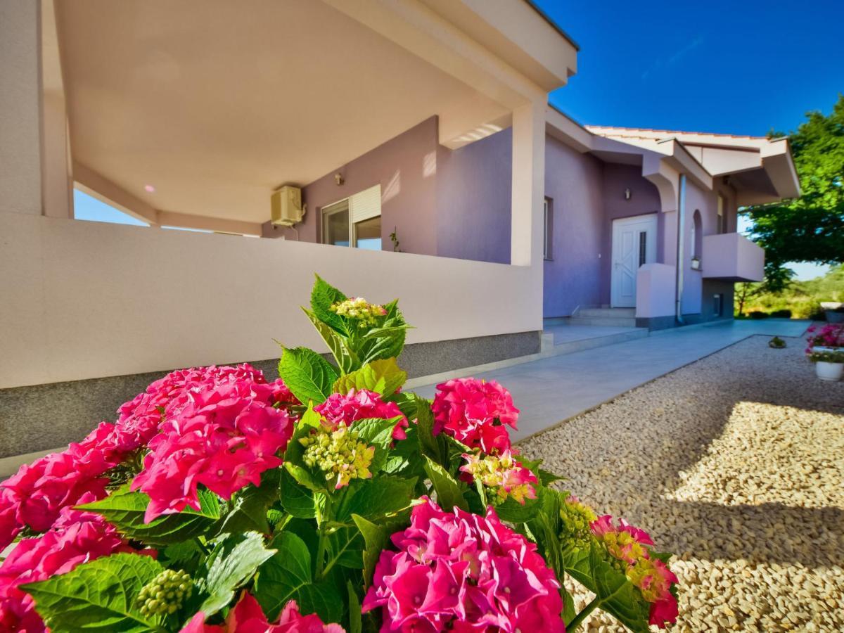 Holiday Home Anić Smilcic Dış mekan fotoğraf