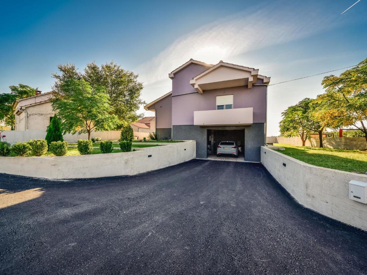 Holiday Home Anić Smilcic Dış mekan fotoğraf